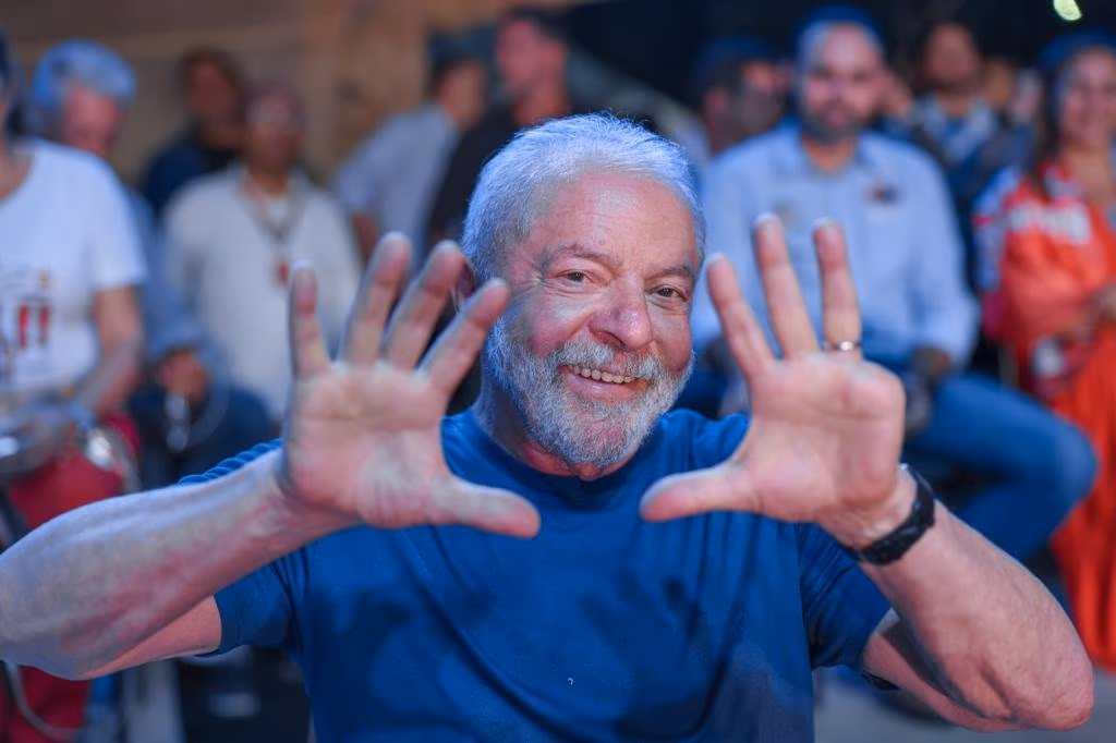 Lula prepara 'aperto' nas redes via decreto e críticos veem controle eleitoral