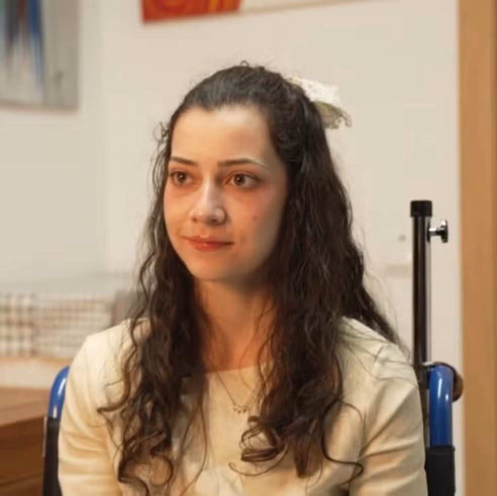 Espanhola de 25 anos morre por eutanásia após longa batalha judicial