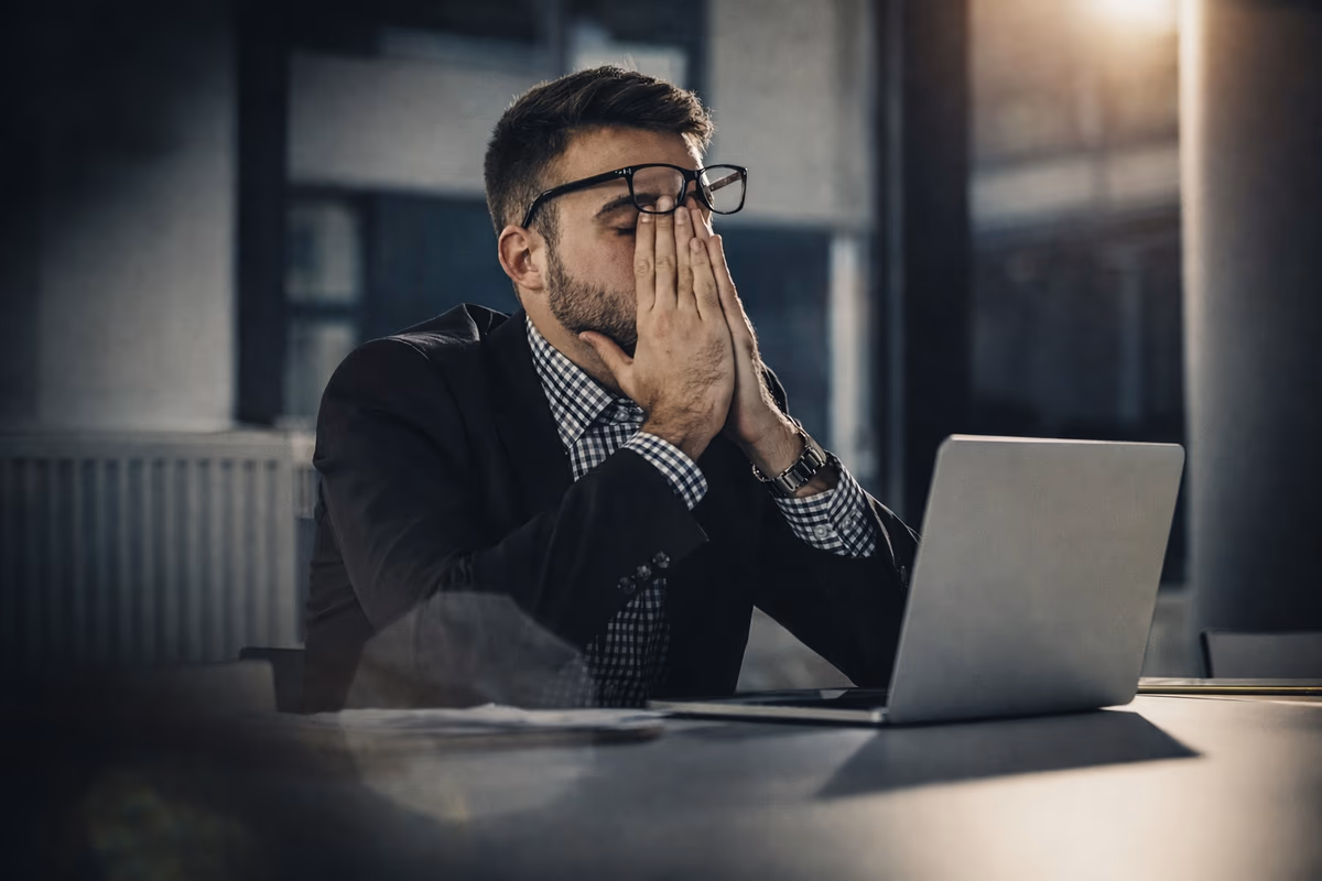 Saúde mental no trabalho vira custo alto para empresas