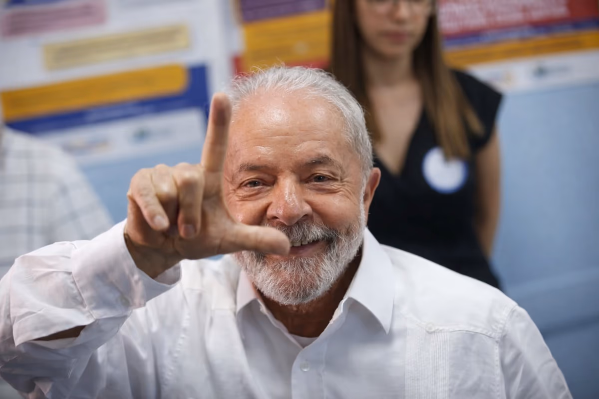 Governo Lula conclui apenas 12% das obras de educação