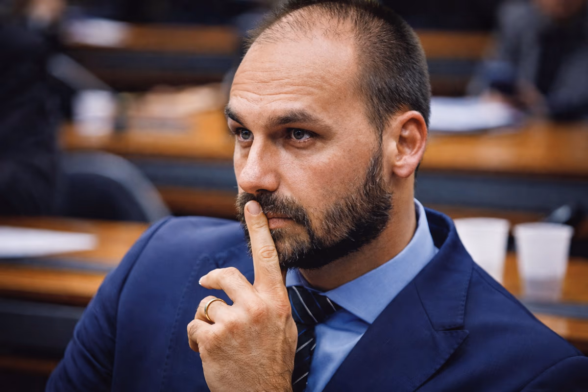Moraes vota para condenar Eduardo Bolsonaro por difamação e sugere detenção