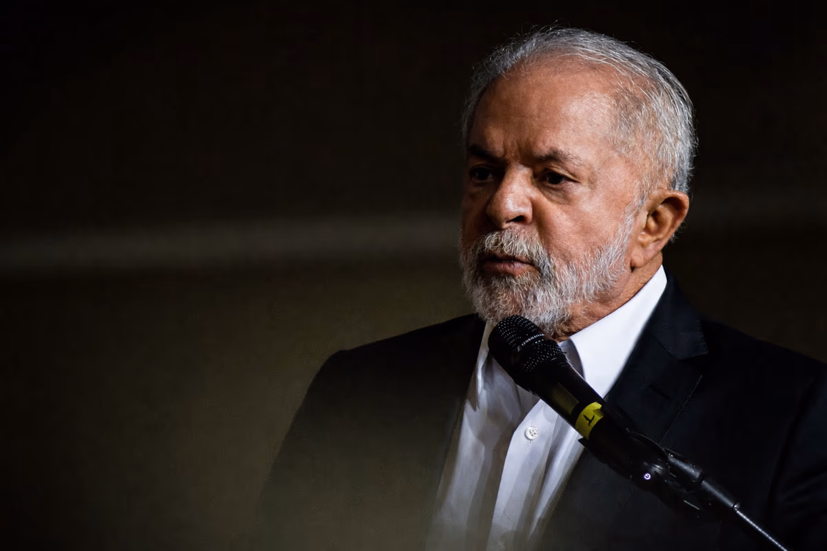 Lula reafirma candidatura e diz estar pronto para comandar o Brasil por mais 4 anos