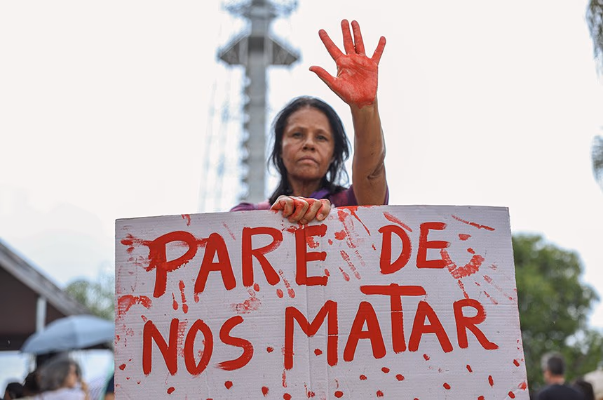 Brasil registra recorde de feminicídios no 1º trimestre