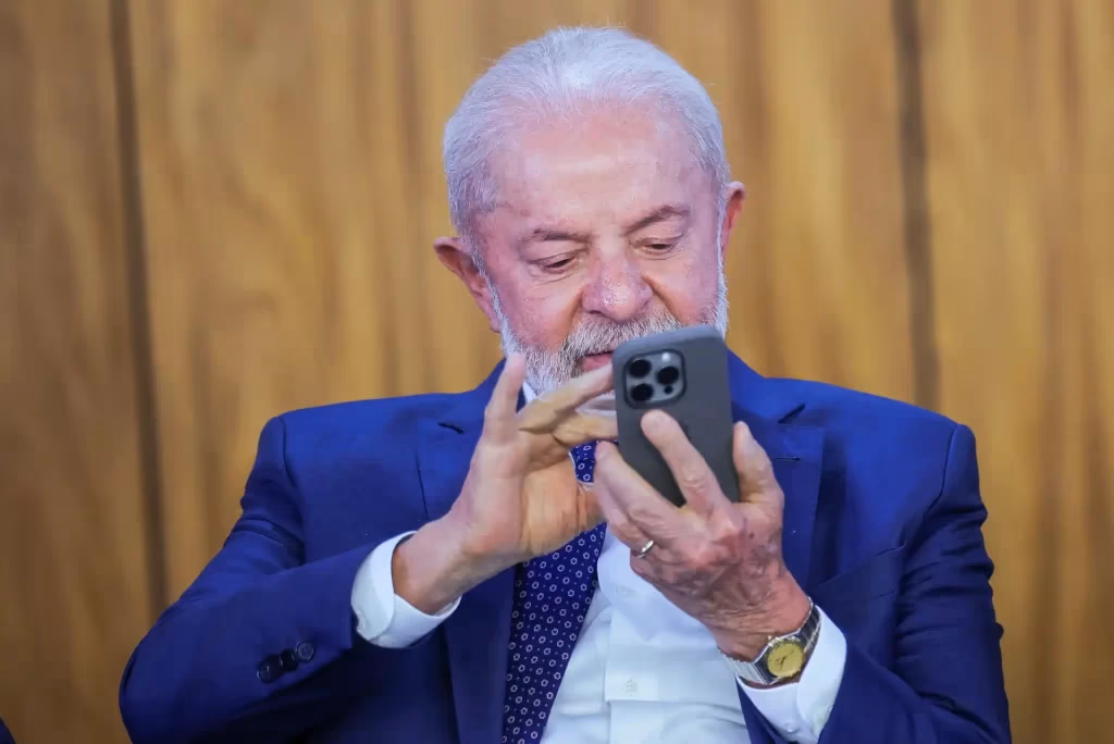 Ministério da Fazenda libera gigante de apostas banida no mundo e alvo de mandados de prisão